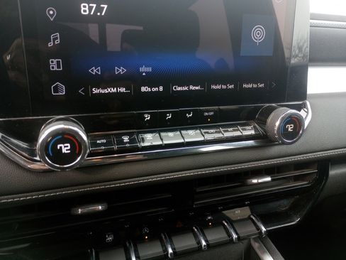 Used 2023 Chevrolet Colorado LT w/ LT Convenience Package image 22