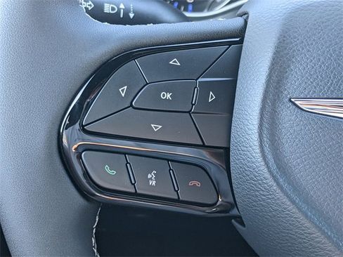 New 2026 Chrysler Pacifica Select image 20