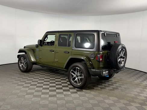 Used 2024 Jeep Wrangler Unlimited AWD/4WD image 9