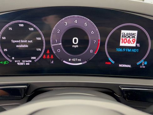 Certified 2025 Porsche Cayenne S AWD/4WD image 26