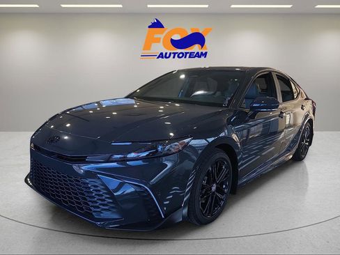 New 2026 Toyota Camry SE FWD image 1