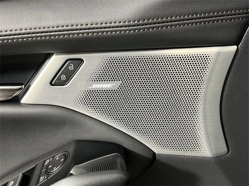 New 2026 MAZDA MAZDA3 Hatchback w/Premium Plus Pkg image 11