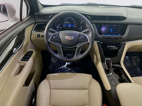 Used 2017 Cadillac XT5 FWD image 21