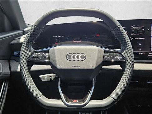 Certified 2025 Audi SQ6 e-tron Premium Plus w/ Premium Plus AWD/4WD image 17