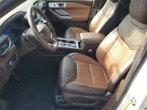Used 2024 Ford Explorer King Ranch w/ Technology Package image 20