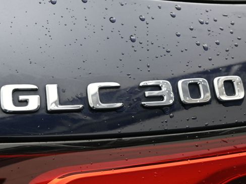 Used 2023 Mercedes-Benz GLC 300 4MATIC w/ Exclusive Trim Package image 13