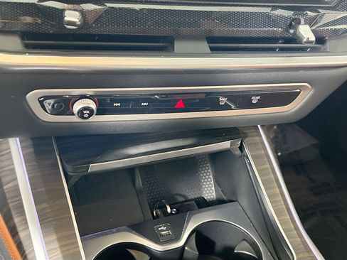 Used 2023 BMW X7 xDrive40i w/ M Sport Package image 16