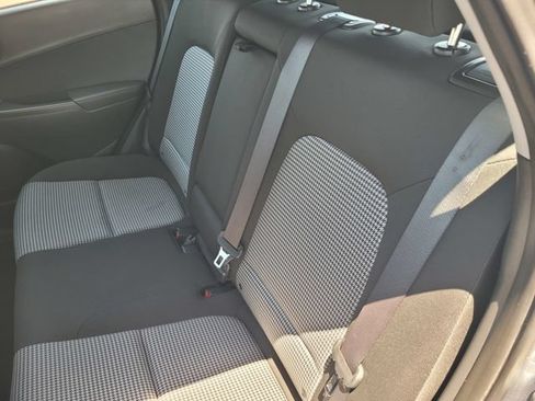 Used 2019 Hyundai Kona SE FWD image 15