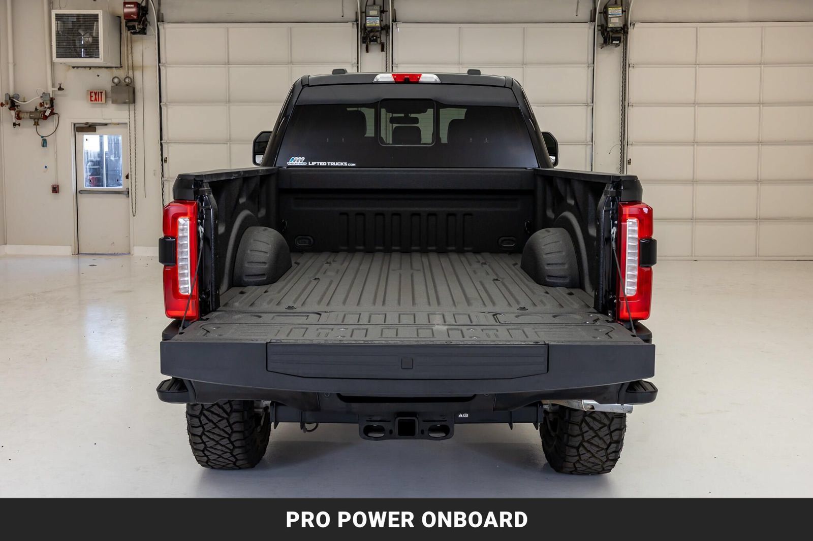 Used 2024 Ford F250 Lariat w/ Lariat Ultimate Package AWD/4WD image 9