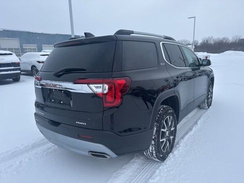 Used 2023 GMC Acadia SLE w/ Driver Convenience Package image 4