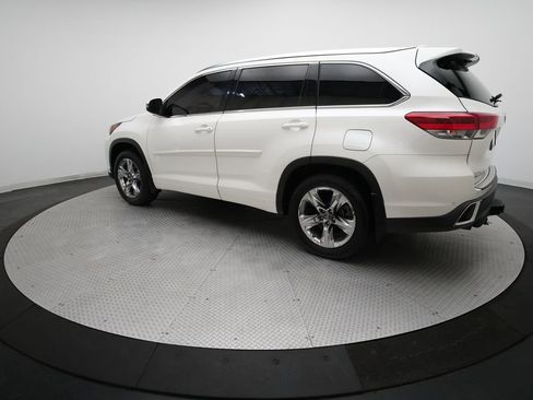 Used 2018 Toyota Highlander Limited Platinum image 34