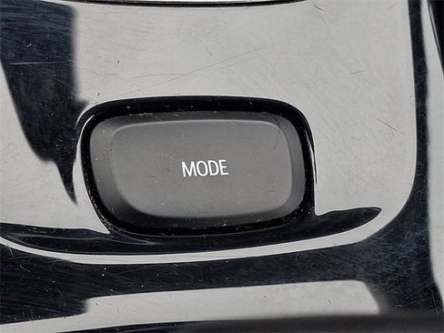 Used 2023 Buick Envision Essence image 23