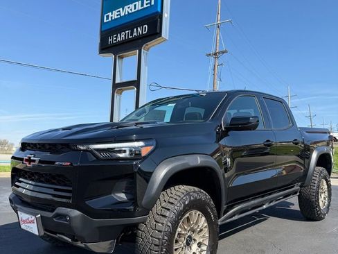New 2026 Chevrolet Colorado ZR2 w/ Technology Package AWD/4WD image 4