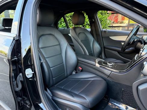 Used 2020 Mercedes-Benz C 300 4MATIC Sedan w/ Premium Package image 34