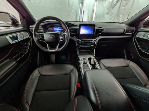 Certified 2024 Ford Explorer ST-Line w/ Class IV Trailer Tow Package image 11