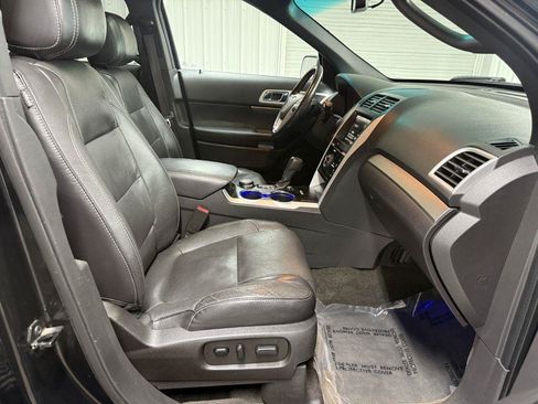 Used 2015 Ford Explorer Sport w/ Equipment Group 401A AWD/4WD image 38