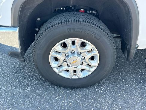 Used 2024 Chevrolet Silverado 2500 LTZ w/ LTZ Plus Package image 32