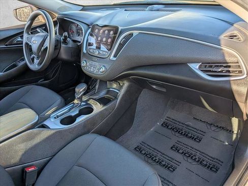 Used 2023 Chevrolet Malibu LT image 23