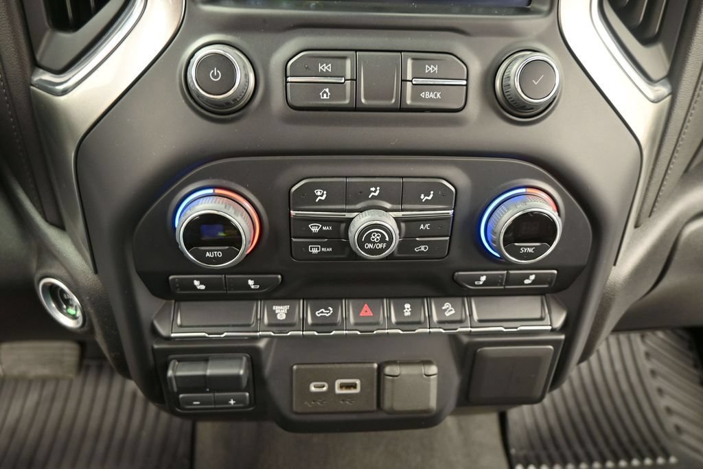 Used 2022 Chevrolet Silverado 3500 LT w/ Convenience Package AWD/4WD image 16