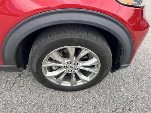 Used 2022 Ford Explorer XLT w/ Equipment Group 202A AWD/4WD image 7