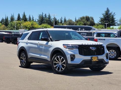 New 2026 Ford Explorer ST-Line AWD/4WD image 1