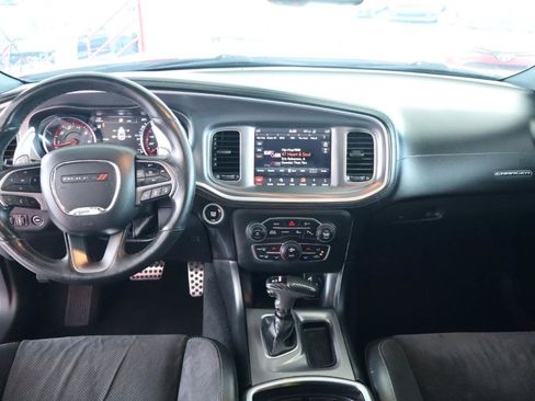 Used 2019 Dodge Charger Scat Pack w/ Dynamics Package RWD image 16