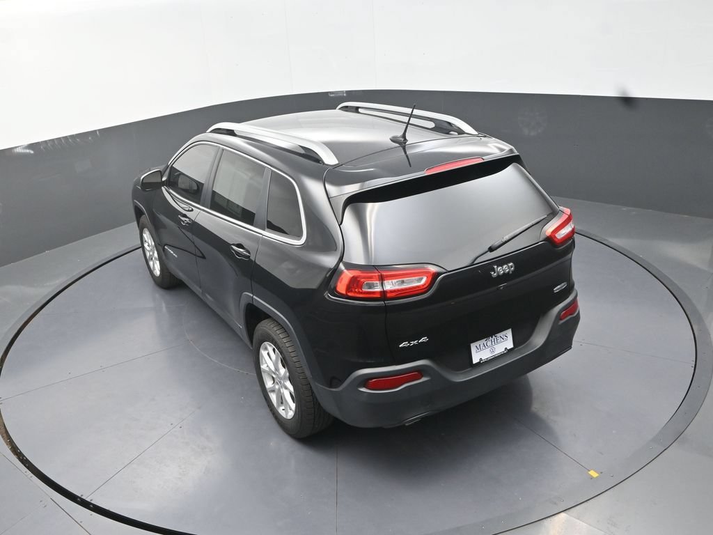 Used 2018 Jeep Cherokee Latitude AWD/4WD image 19