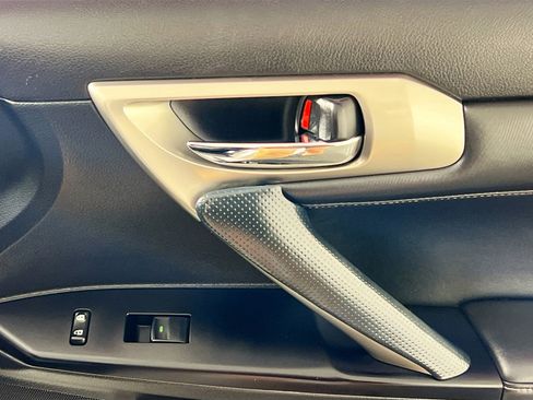 Used 2015 Lexus CT 200h w/ Navigation Package image 26