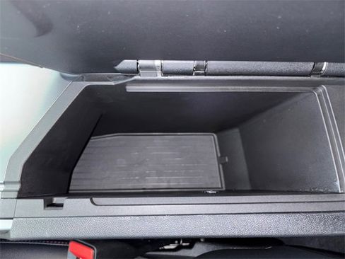 New 2026 Chevrolet Equinox EV RS image 29