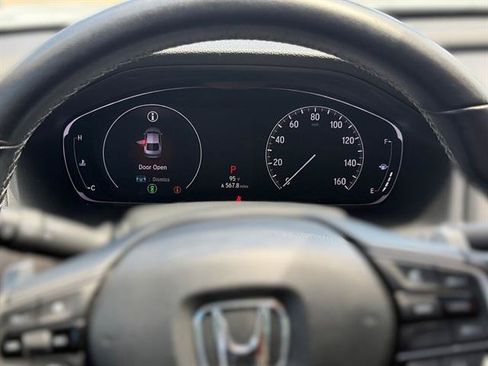 Used 2018 Honda Accord Touring image 14