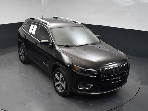 Used 2019 Jeep Cherokee Limited AWD/4WD image 34