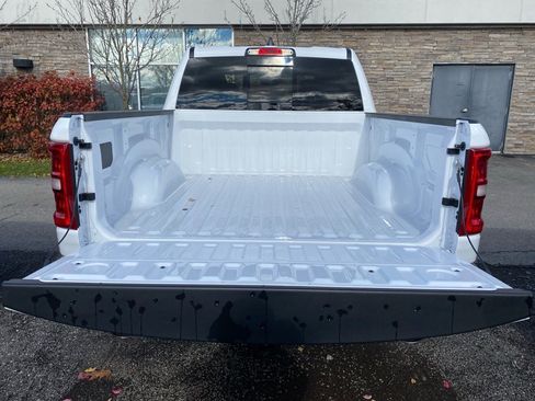 New 2026 RAM 1500 Big Horn AWD/4WD image 14