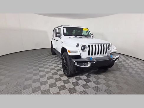 Used 2022 Jeep Wrangler Unlimited Sahara AWD/4WD image 50
