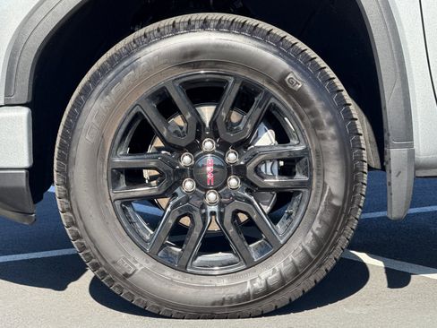 Used 2025 GMC Sierra 1500 Elevation image 35