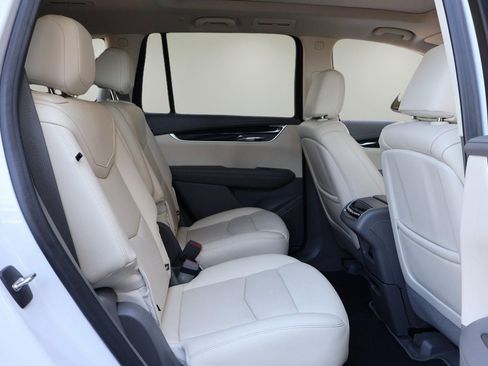 Used 2021 Cadillac XT6 Premium Luxury image 20