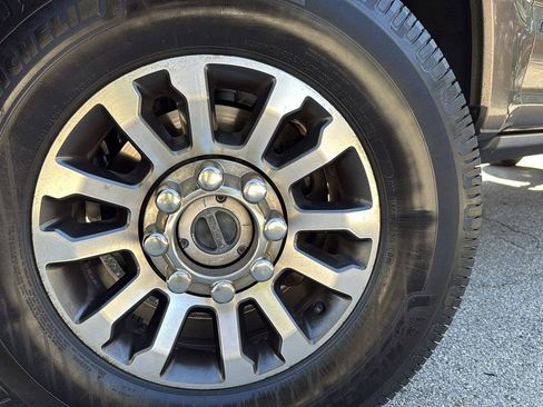 Certified 2022 Ford F250 Lariat w/ Lariat Ultimate Package image 6