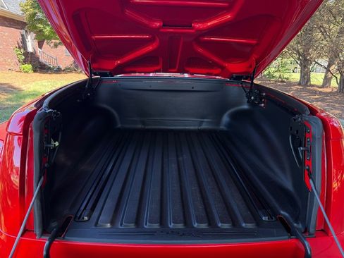 Used 2004 Chevrolet SSR w/ Preferred Equipment Group image 61