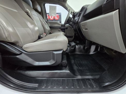Used 2017 Ford F150 XL w/ Equipment Group 101A Mid RWD image 16