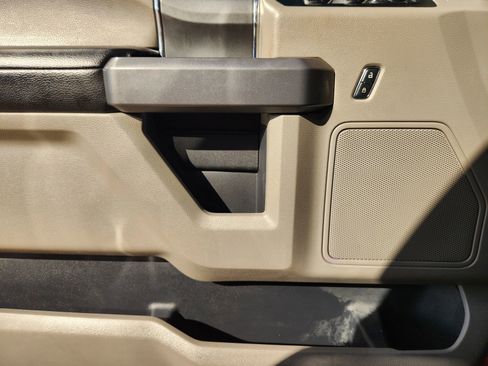 Used 2018 Ford F150 XLT w/ Equipment Group 302A Luxury image 26