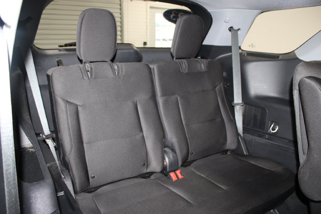Used 2023 Ford Explorer XLT AWD/4WD image 34