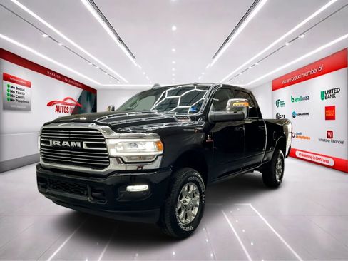 Used 2024 RAM 2500 Laramie w/ Safety Group AWD/4WD image 3