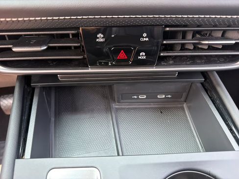 Certified 2024 Volkswagen Atlas SE AWD/4WD image 17