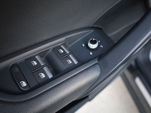 Used 2018 Audi Q5 2.0T Premium Plus w/ Premium Plus Package image 36