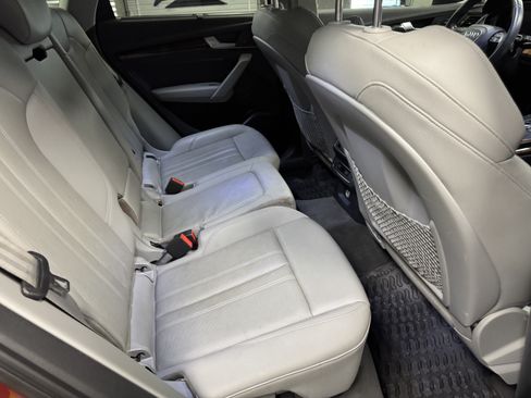 Used 2018 Audi Q5 2.0T Premium Plus w/ Premium Plus Package AWD/4WD image 19
