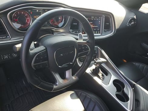 Used 2017 Dodge Challenger SRT Hellcat RWD image 12