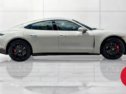 Used 2023 Porsche Taycan GTS image 4