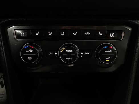 Used 2019 Volkswagen Tiguan SEL AWD/4WD image 26