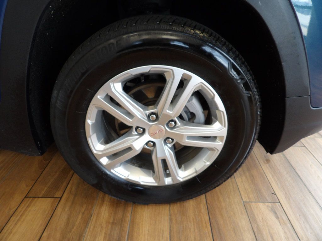 Used 2024 GMC Terrain SLE AWD/4WD image 4