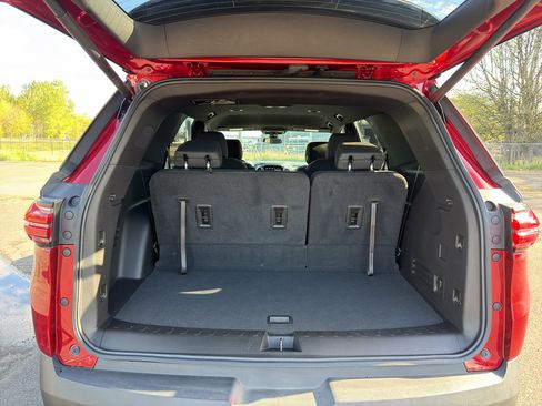 Used 2022 Chevrolet Traverse LT AWD/4WD image 9