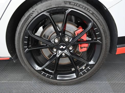 Used 2025 Hyundai Elantra N FWD image 41